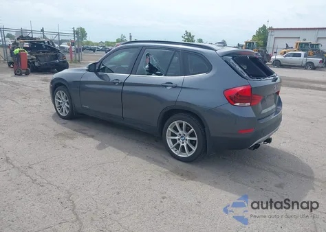 2015 BMW X1 xDrive28I z USA, uszkodzony, nr VIN WBAVL1C57FVY26654